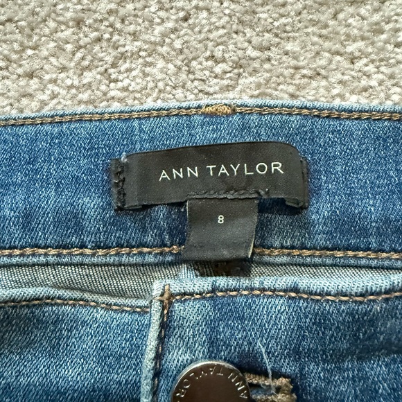 Ann Taylor Mid-Wash Cropped Jeans - Picture 2 of 2